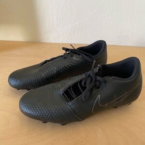 Nike Phantom Soccer cleats